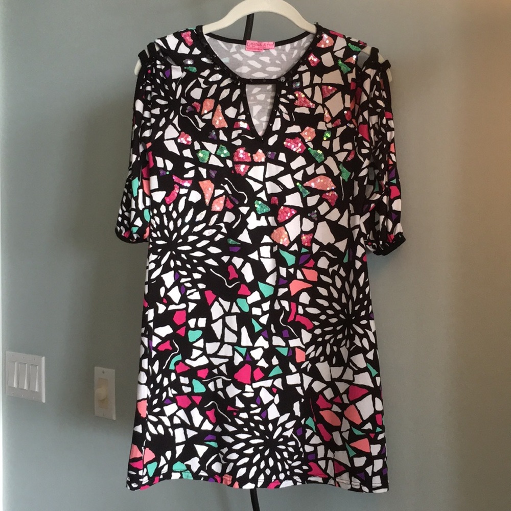 JOYOUS & FREE 
SEQUIN EMBELLISHMENT MINI